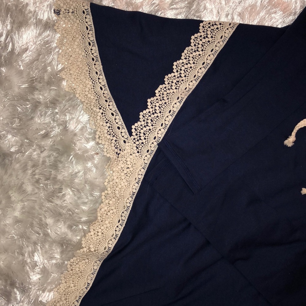 Blue, pullover size M can be dressed up or down - Picture 3 of 4